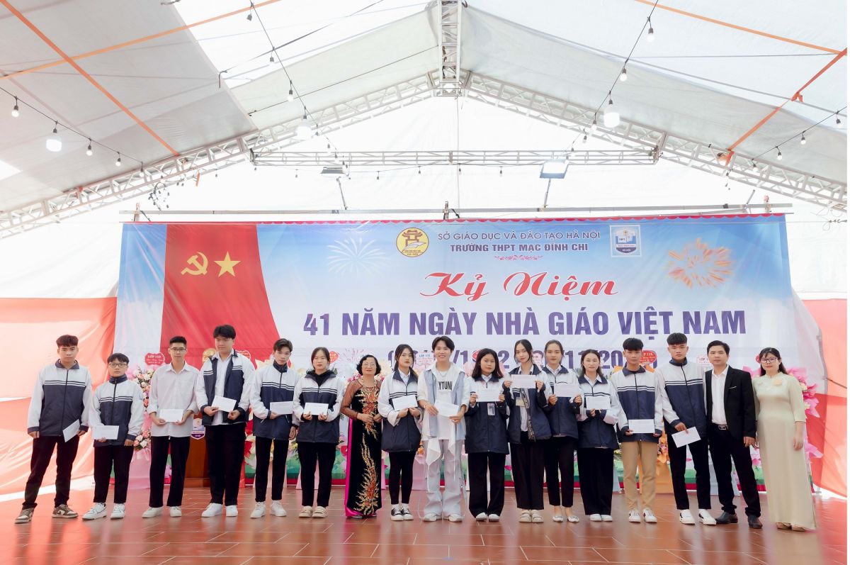 Phần thưởng Hoa điểm tốt ng&agrave;y 20-11