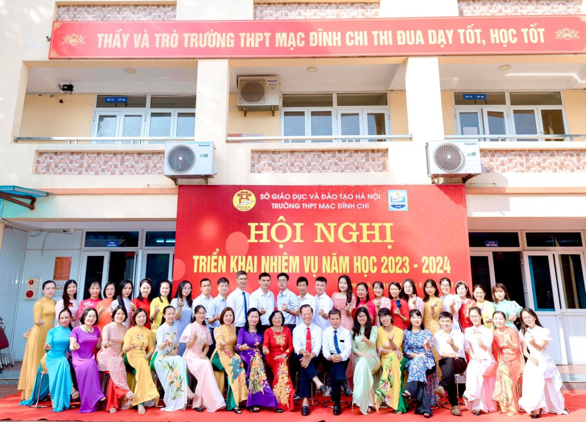 Giới Thiệu Đội Ngũ Trường THPT Mạc Đĩnh Chi &ndash; S&oacute;c Sơn, H&agrave; Nội