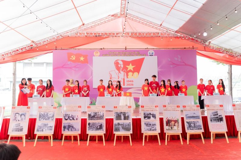 Trường THPT Mạc Đĩnh Chi kỷ niệm 80 năm C&aacute;ch mạng Th&aacute;ng T&aacute;m v&agrave; Quốc kh&aacute;nh 2/9