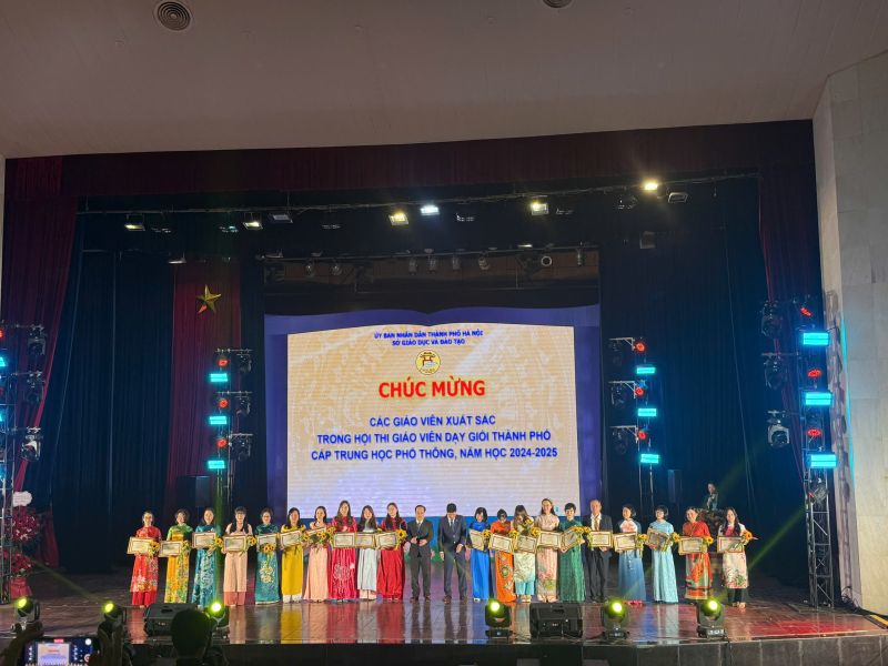 TỔNG KẾT V&Agrave; TRAO GIẢI CUỘC THI GI&Aacute;O VI&Ecirc;N DẠY GIỎI THPT CẤP TH&Agrave;NH PHỐ NĂM HỌC 2024-2025