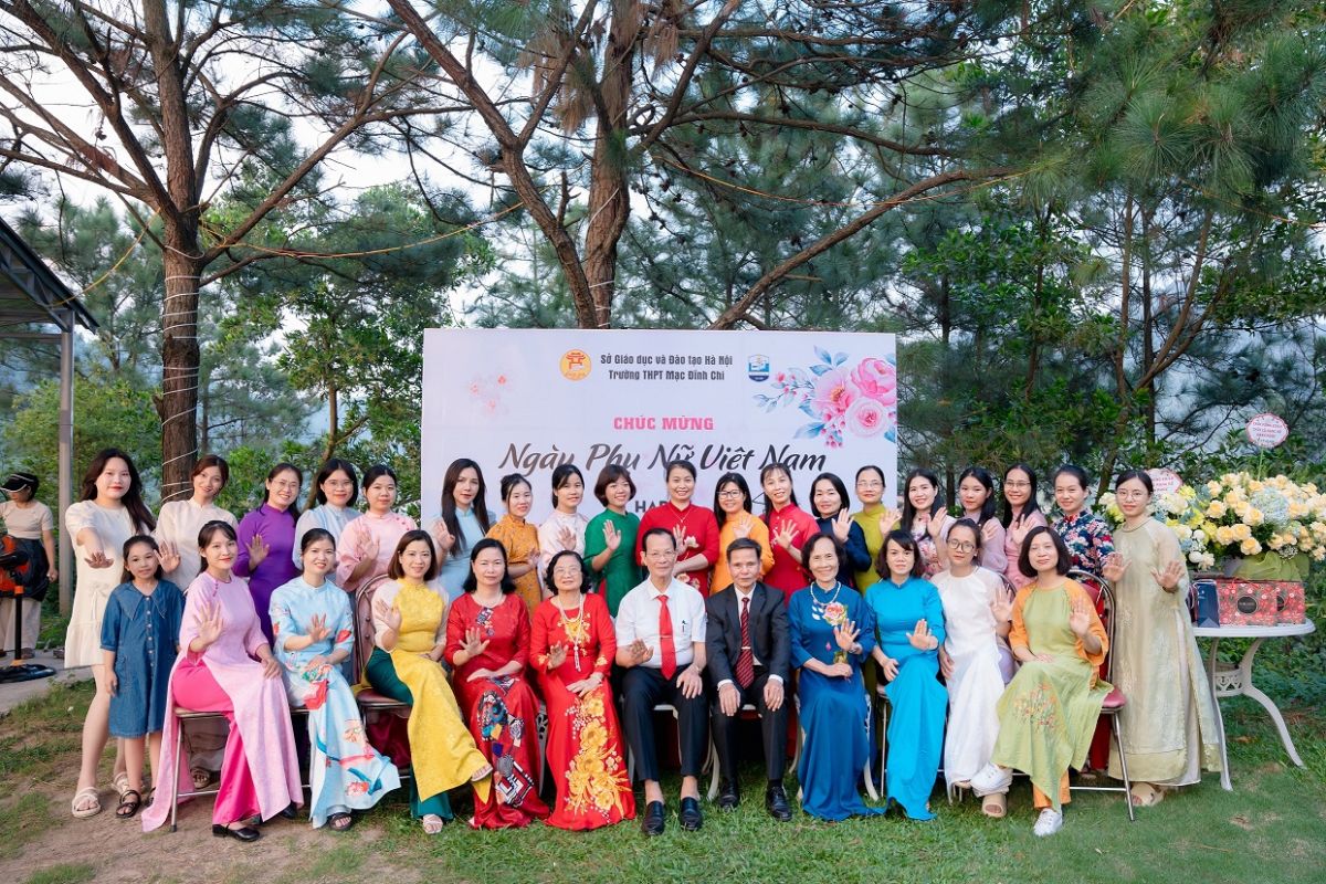 H&igrave;nh ảnh về hoạt động ng&agrave;y 20-10